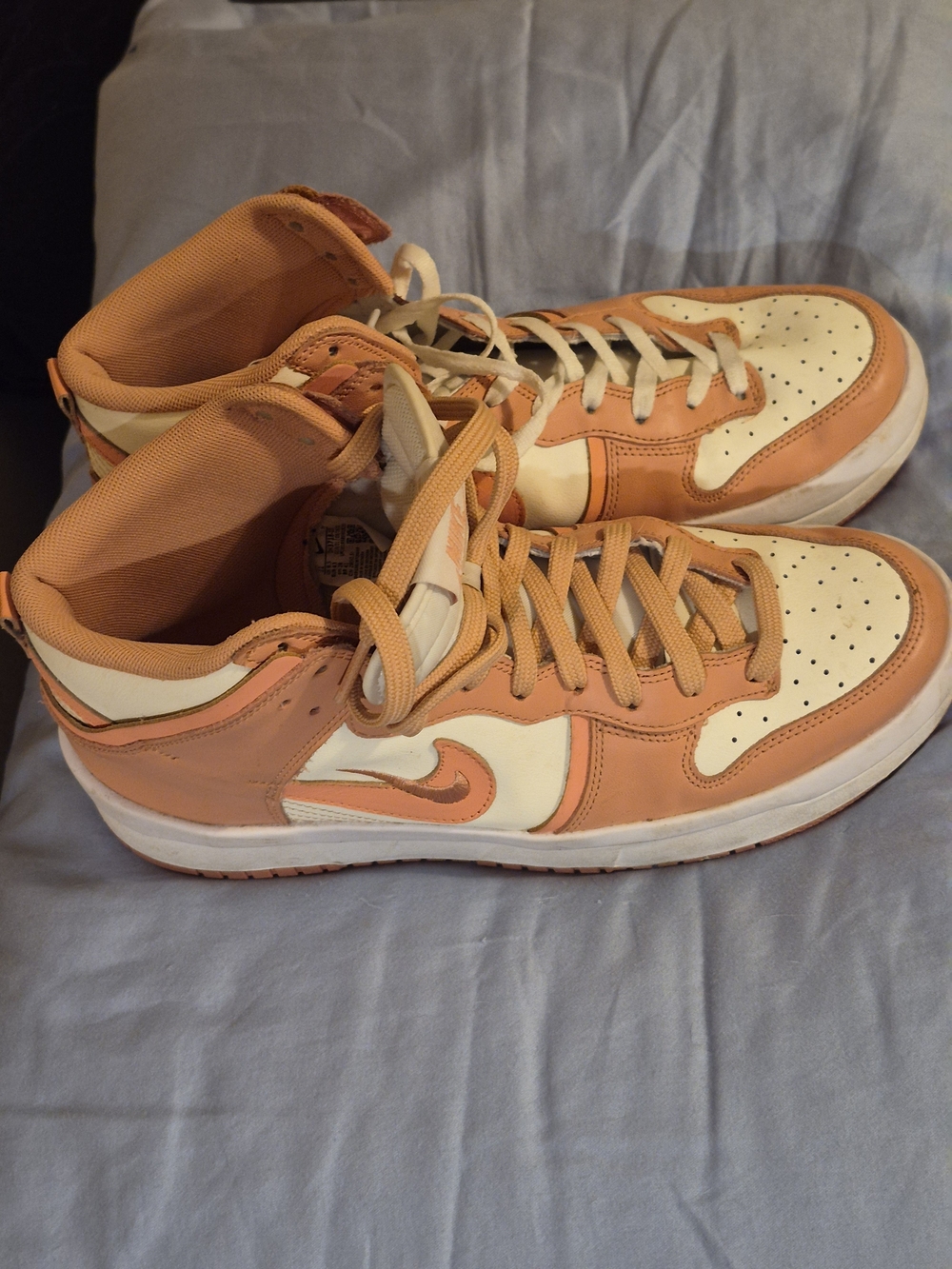 Nike Low-Top Sneakers in Peach and Cream